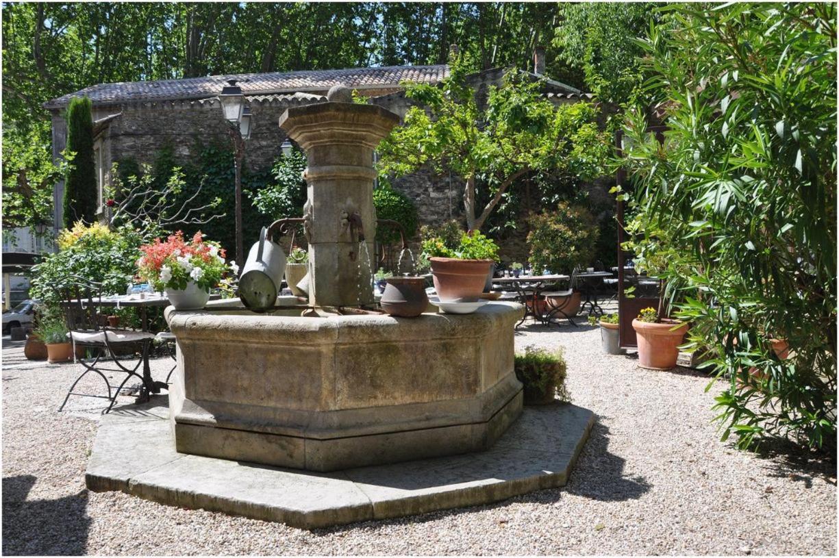 مبيت وإفطار La Figuiere Fontaine De Vaucluse المظهر الخارجي الصورة