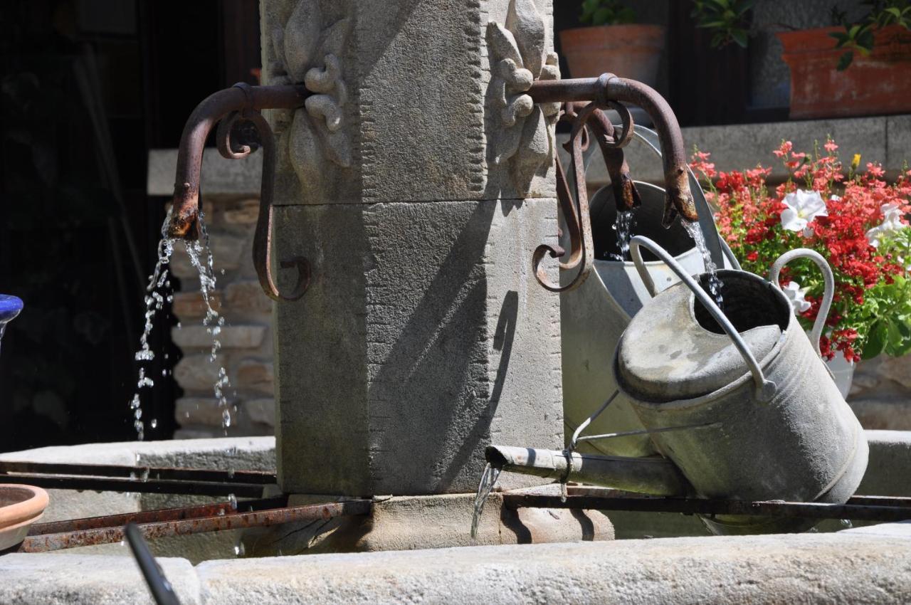 مبيت وإفطار La Figuiere Fontaine De Vaucluse المظهر الخارجي الصورة
